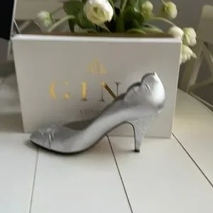 Gina | Shoes | Vintage Gina London Pumps Silver With Patterned Toe 
